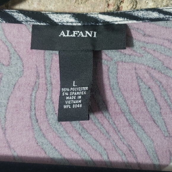 ALFANI Woman's blouse  size large animal print - Picture 3 of 8